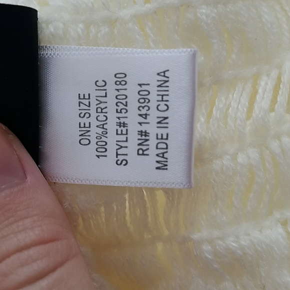 Knit Poncho - Picture 8 of 9